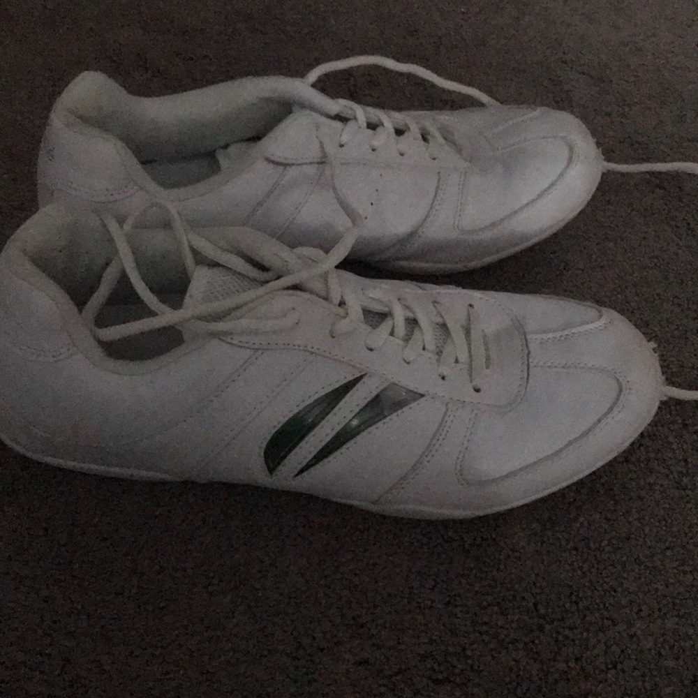cheerleading shoes